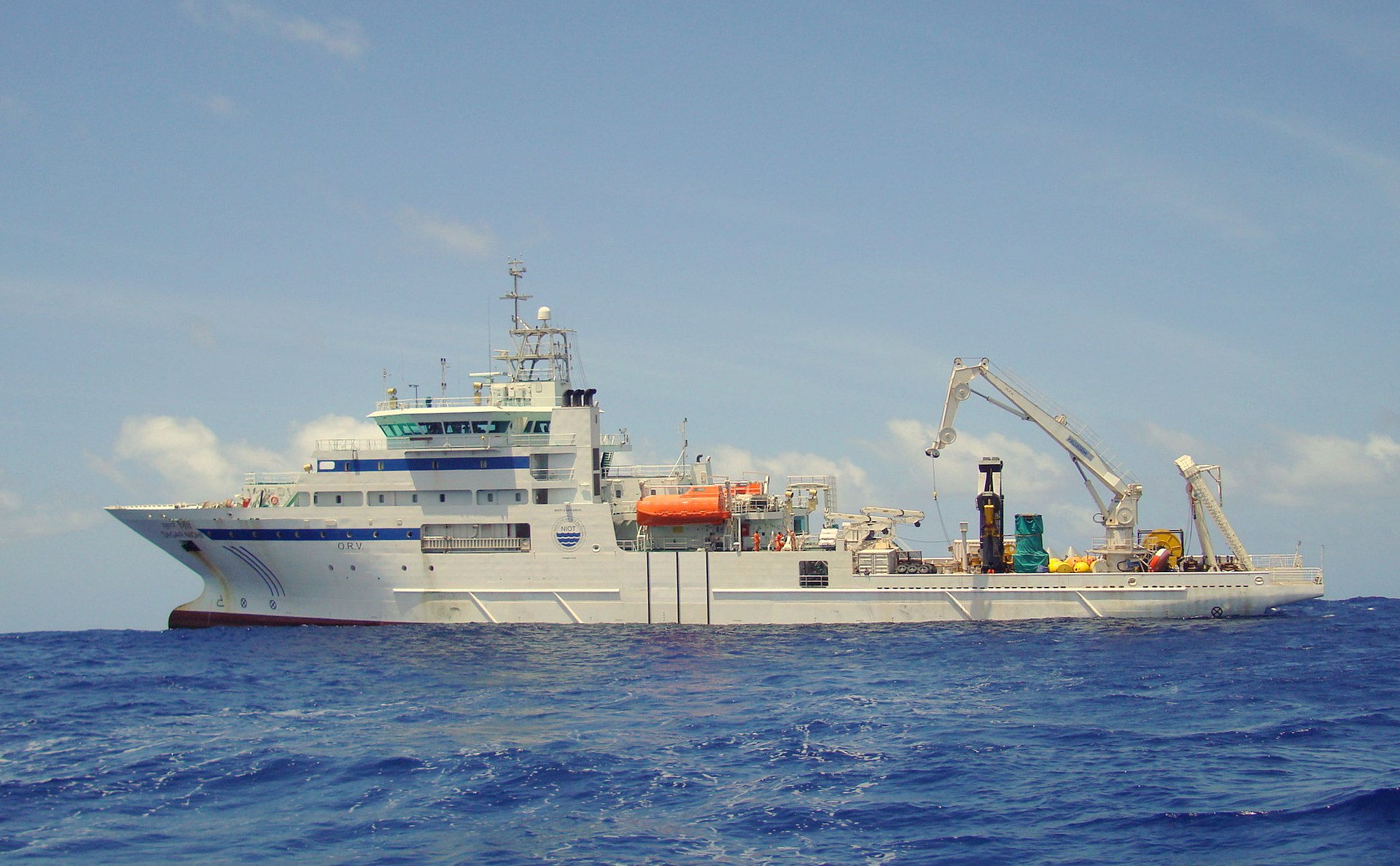 Read more about the article Oceanographic Research Vessel